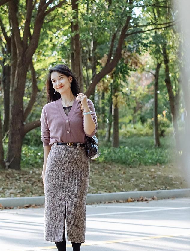 干练|秋季想要穿搭温婉又干练, 开衫毛衣不可少, 一秒穿出复古时尚感!