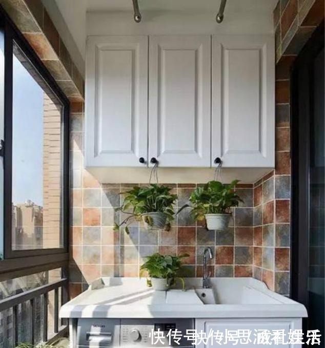 窗户|施工师傅死活不给阳台窗户上沿贴瓷砖，听完解释，才知道