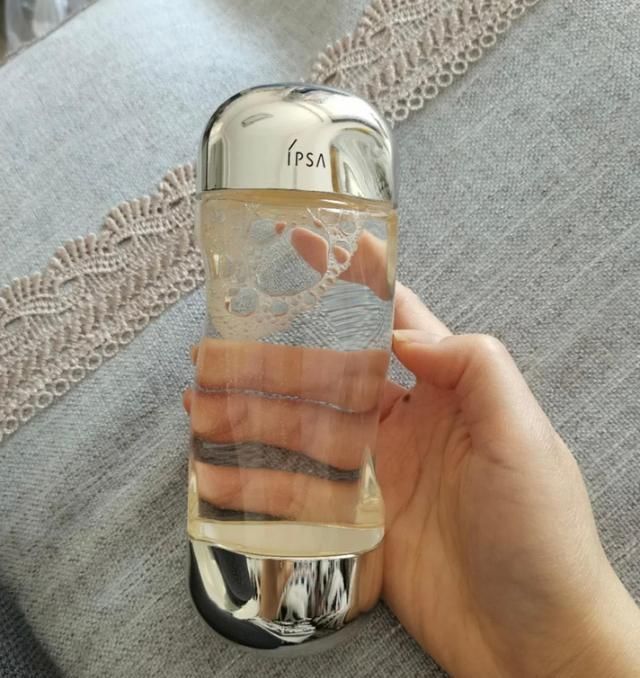 闭口|日系的“四大神水”翻车了?奥尔滨差评多,SKII不值得,黛珂硬撑