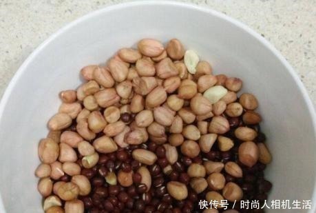 早餐煮杂粮粥,掌握1点窍门,粥软糯黏稠香味足,豆子不生硬