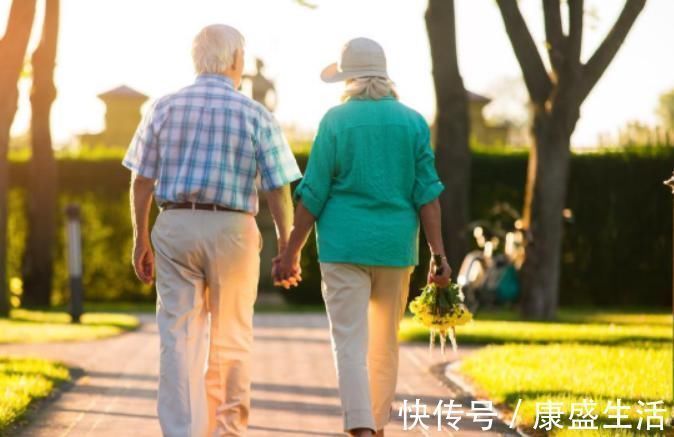 长寿|不长寿的人,走路会有以下身体发的4个信号,若你没有,你很健康
