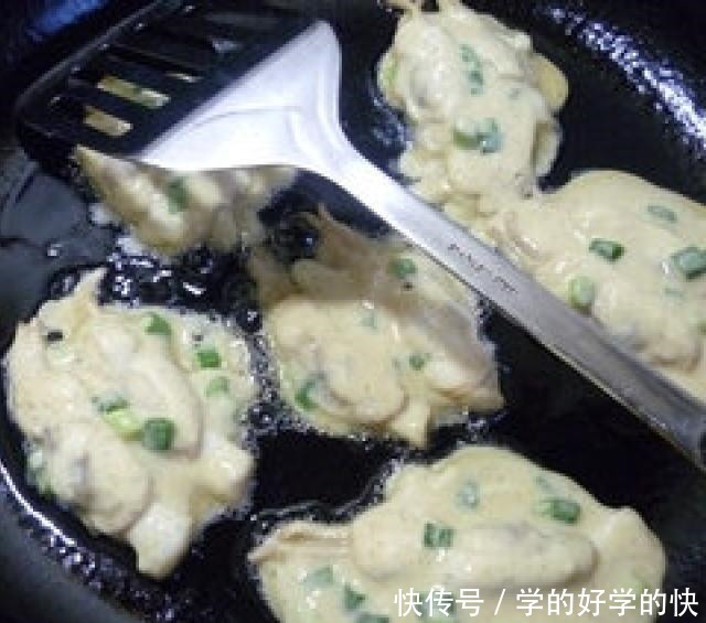 锅煎蛏子，鲜嫩可口，一盘子都不够吃