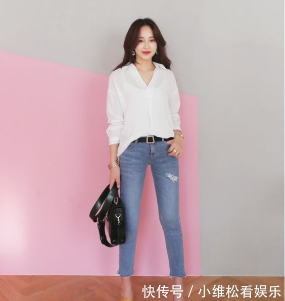 简约|夏日很时髦的搭配:牛仔裤+衬衫,何超莲也在穿,造型文艺高级