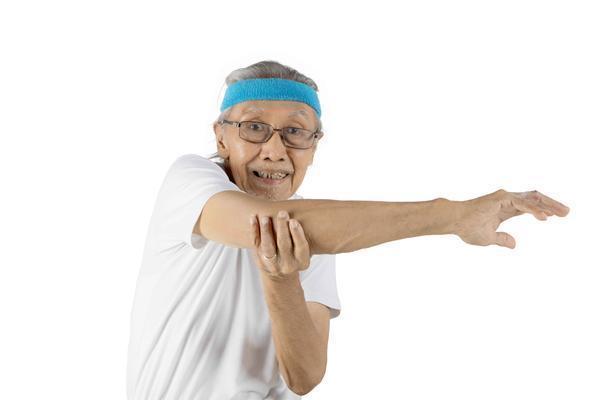 骨密度|老了后,不想被骨质疏松“缠上”,提前做好预防措施,牢记这8点