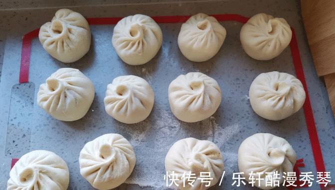 香菇|在家蒸包子,可以试试酱肉包,酱香味浓,比鲜肉包都好吃,快来学
