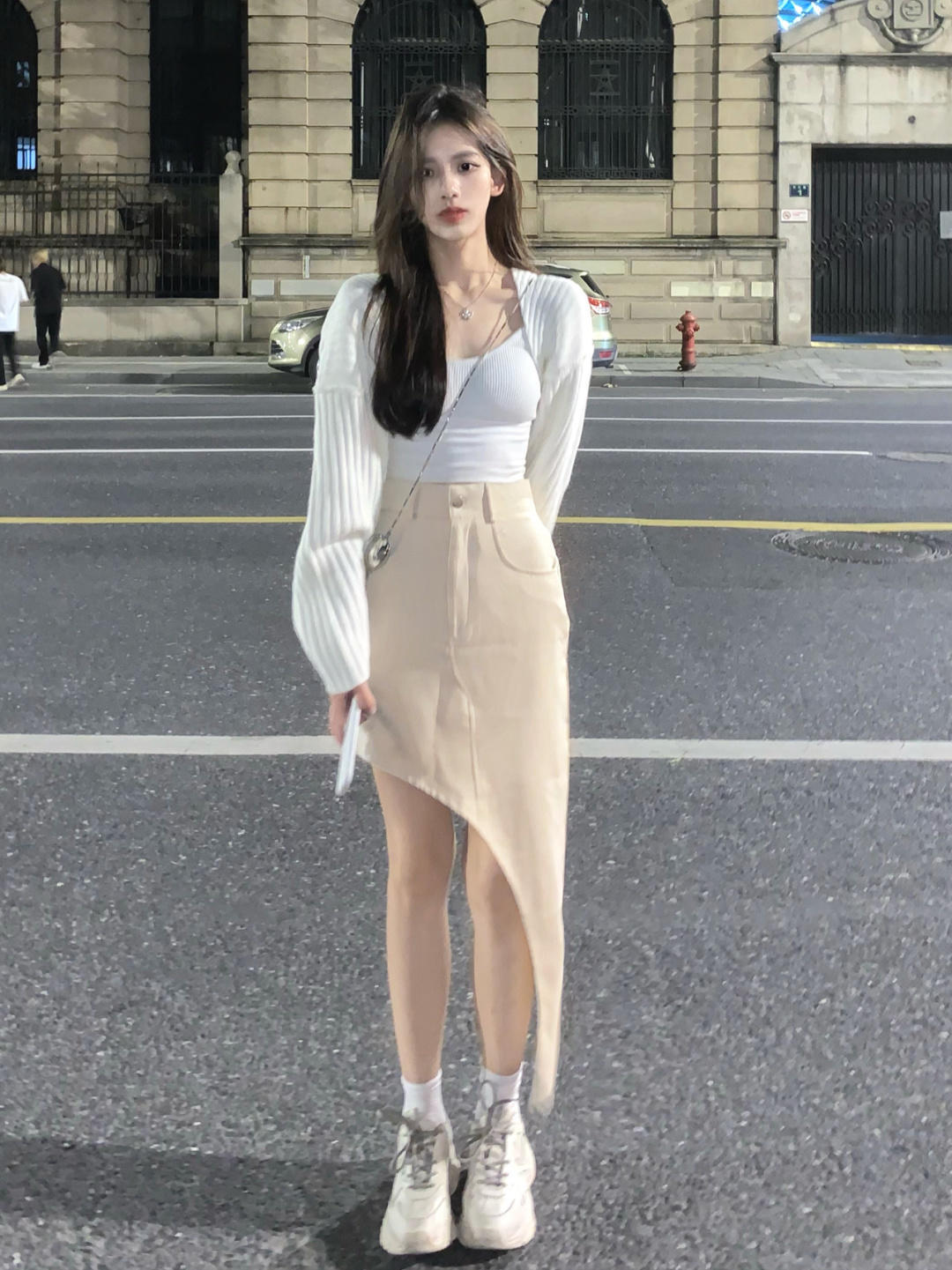 高级|“繁简结合”才是真的洋气!25岁~30岁都喜欢这么穿,高级时髦