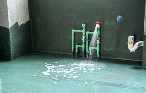 饱满性|原来卫生间的防水要这么做才能不漏水,难怪不得我家墙都发霉了