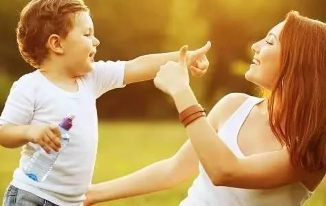 孩子|妈妈常把5句话“挂嘴边”,孩子情商高,长大之后会很“吃香”