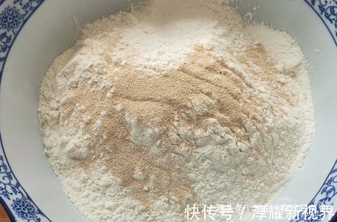 孩子|不用发面,一次醒发成型的奶香小馒头做法,一口一个,孩子超喜欢