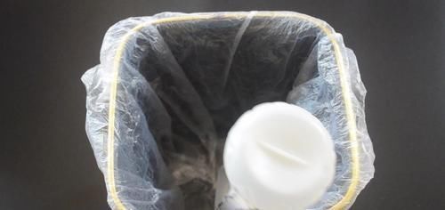 垃圾桶|垃圾桶里放2根吸管, 没想到作用这么大, 看完您会感谢我的