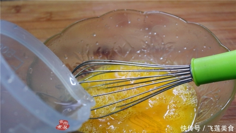 这样蒸鸡蛋羹,细腻嫩滑,滋补肝肾,老少皆宜,口感比布丁还好