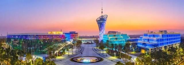 低薪|东莞“小蛮腰”刷屏朋友圈！牛年这些景点很“红”