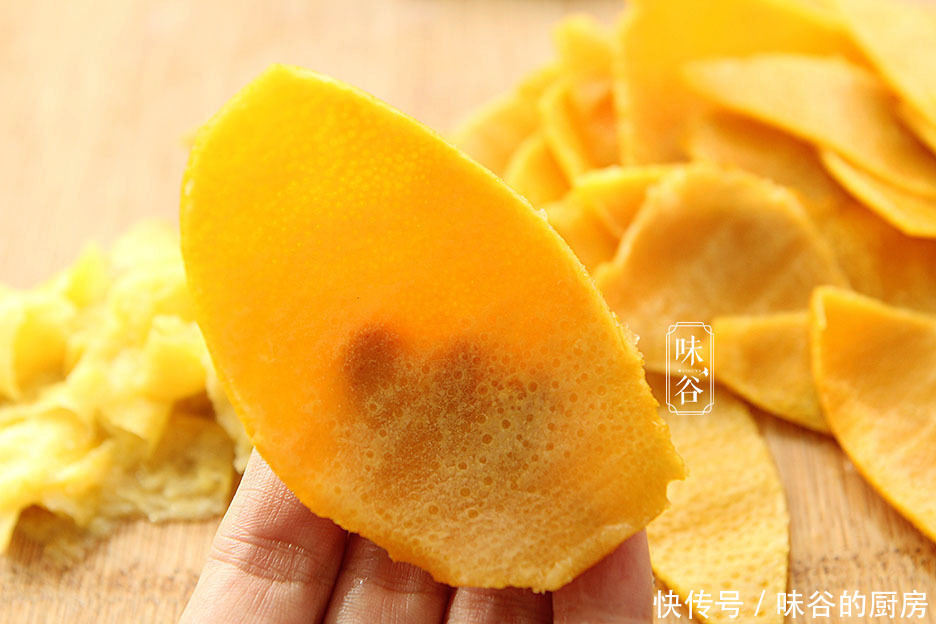 做成|冬天,这果皮是个宝,做成小零食,润喉止咳又美味,孩子超爱吃