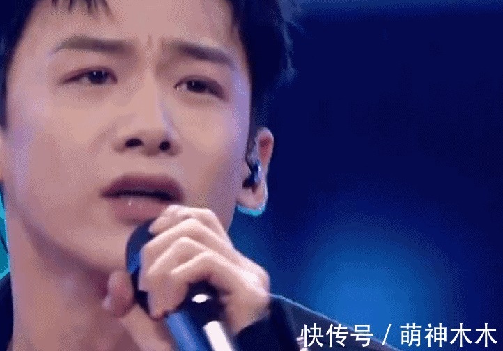 北京购物晚会状况多：白敬亭唾沫星子直飞，周海媚害怕升降台吓爬