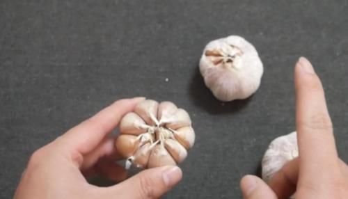 发芽|老蒜农告诫,大蒜出现这3种情况,万万不要吃,赶快告诉家里人