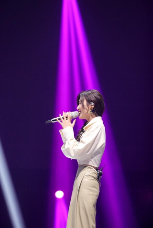 颜人中|宝藏歌手萨吉颜人中合体带来治愈情歌 晚安嗓与红酒嗓的奇妙碰撞