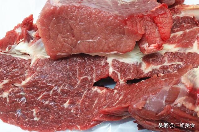  买牛肉，如何分清“老牛肉”和“嫩牛肉”？口感差别大，别买错了