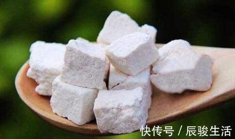 茯苓饼|老人说“一两茯苓,一两金”到底有啥好处养心安神、提高免疫力