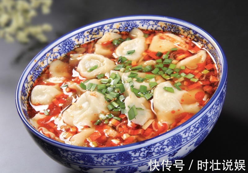 包好饺子,直接冻冰箱就错了!教你2个方法,放半年不开裂不粘连