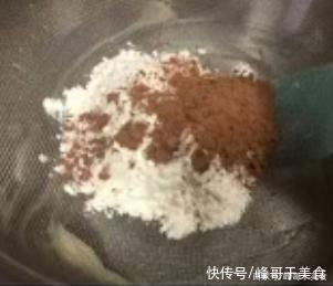  巧克力|巧克力，酥皮泡芙的做法，制作简单，挤入淡奶油口感更好吃