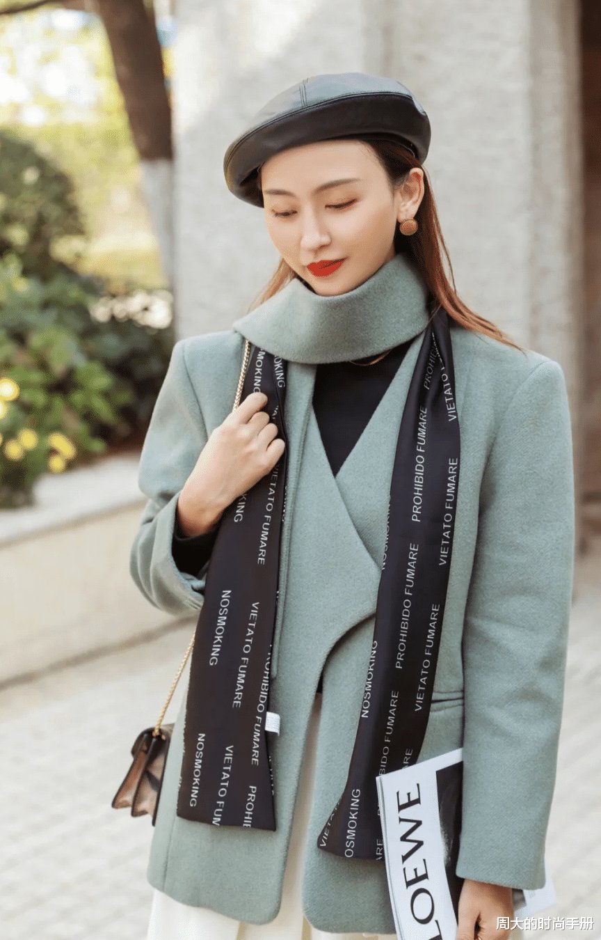 如何用穿搭来营造氛围感，四种节日聚会穿搭方式，不穿红色也能有节日感