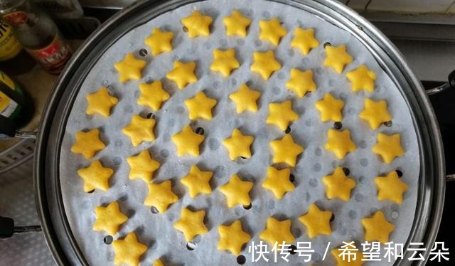 笼屉|南瓜记得要这么做,小孩子肯定喜欢,吃到停不下来!