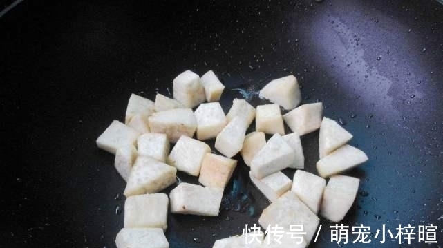 吃法|深秋多吃“碱性食材”,一周吃3次,刮油防脱发,体重悄悄2位数