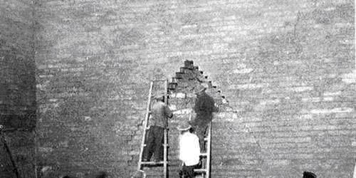 尽毁|1956年,郭沫若主张挖掘万历皇帝陵墓;开墓后文物尽毁,惨痛的教训