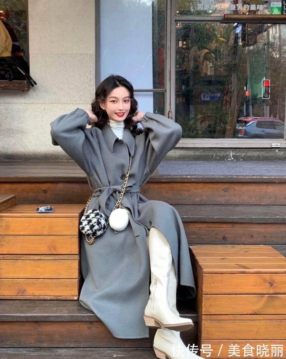 印花 今年,突然火了一种搭配:“大衣+高领衫”!看着时髦穿着还保暖