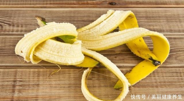 香蕉皮加红糖泡一泡,别提有多厉害了,轻松省下好几百,抓紧试试!