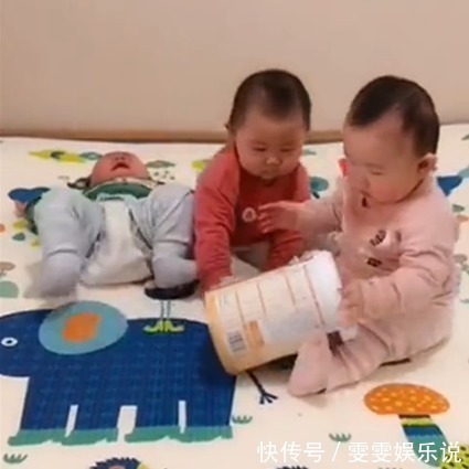 妹妹|三胞胎分两伙,妹妹联手这样对哥哥,现在的女孩子也太厉害了