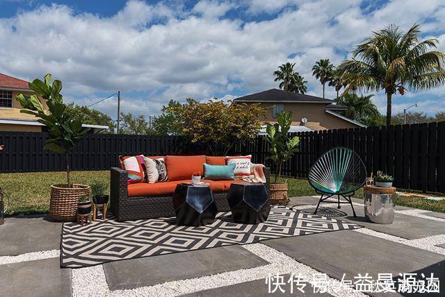 院子|院子不打水泥,铺20个木方格现浇混凝土,变现代庭院果然好看多了