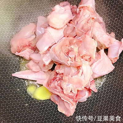 香菇焖鸡|自制香菇焖鸡，再也不用买了