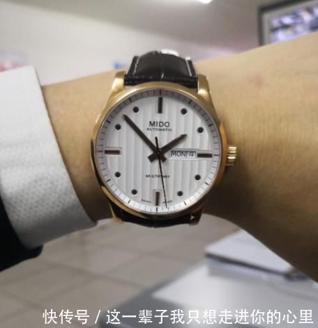et初入职场30岁左右的男孩子的气质，应该配哪些腕表展现气质