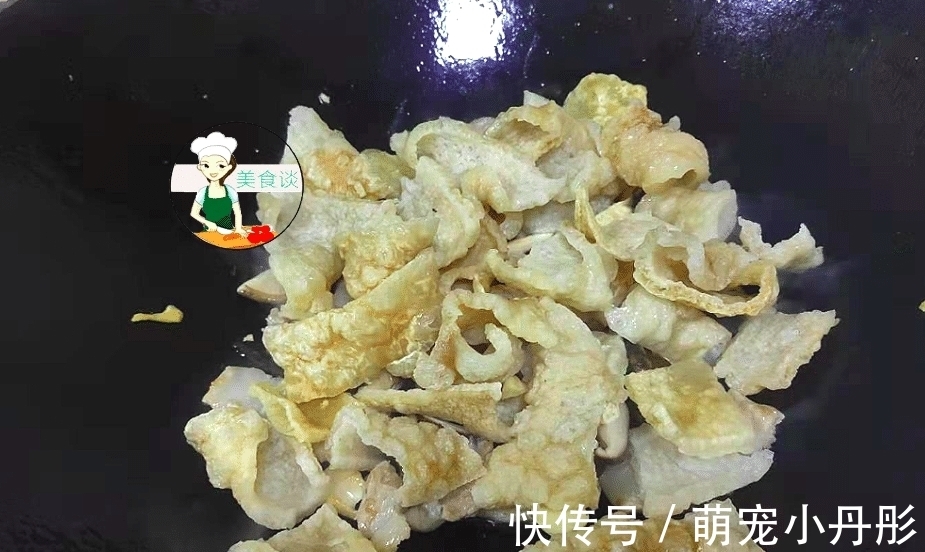 猪皮|天冷，这菜常被人扔掉，简单一煮比肉香，一次做好放冰箱，特省事