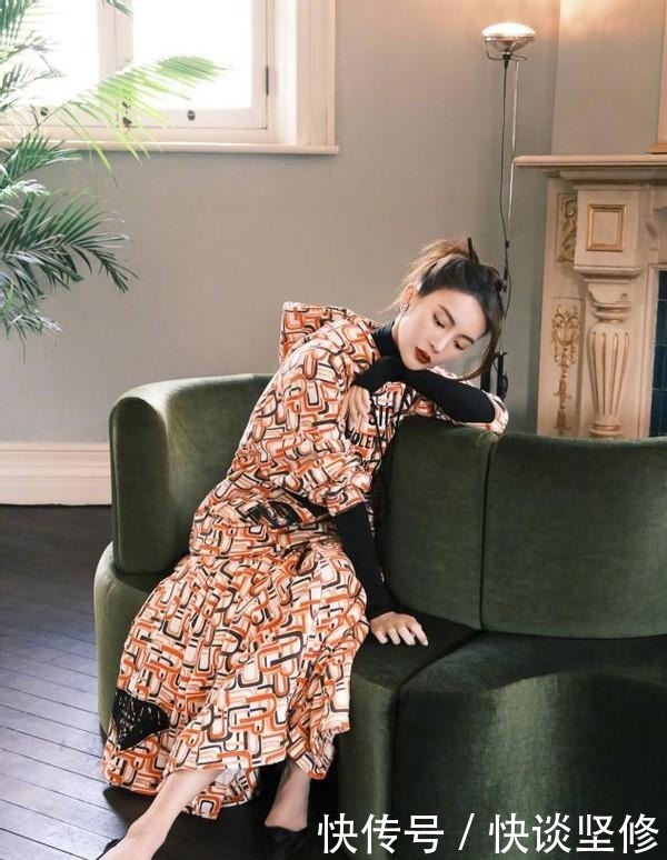 这才是早春流行的穿搭：“卫衣+半身裙” , 显高显瘦又不拖沓