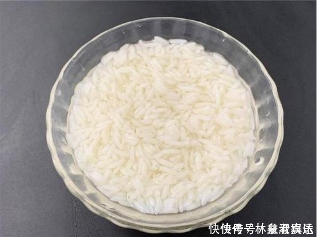 绿豆汤|绿豆汤被称为“万能解药”,煮绿豆时加2物,清热降压、气血双补