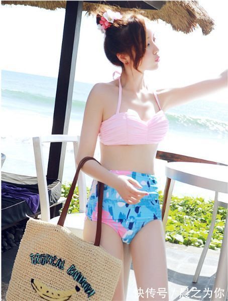 美女 身材苗条的比基尼泳衣美女,突显活力,打造时尚女神穿搭!