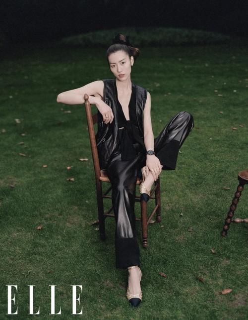 刘雯的这组大片，把我彻底治愈了！