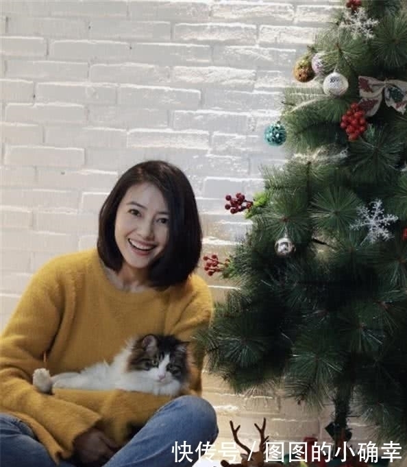 锁骨|三四十岁的女人,如果你是黑色头发,建议这3款发型,减龄有气质