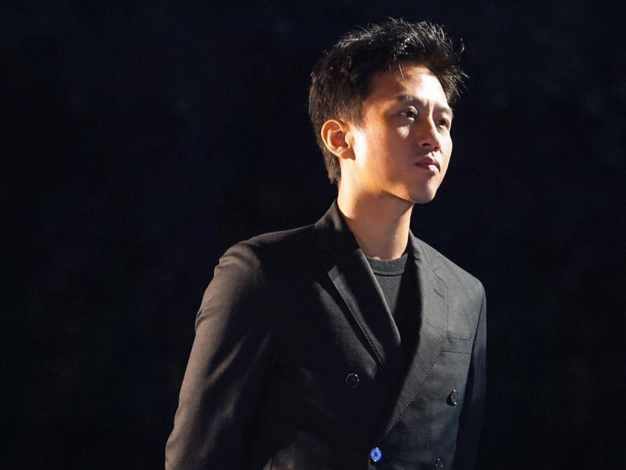 |邓超搞笑人设再达新峰!被网友调侃已成常事,妻子生日竟送这个