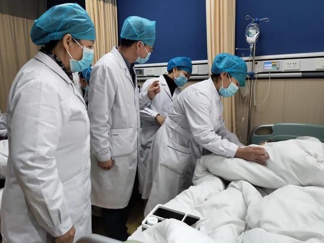 刘晓宇|血糖71.5!糖尿病高渗昏迷老人平安出院,2米长感谢信诉说救命恩