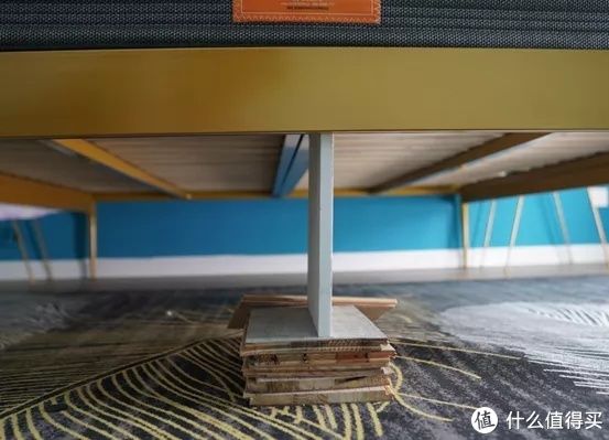 不锈钢|装修日记 篇三十二：没甲醛也没味的铁艺床，为啥塌了？支撑/床板/高度/材质/喷漆/颜色/安装，7个选购要点大盘点！