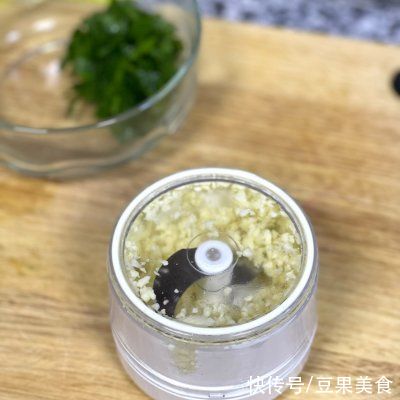 不重样早餐组合｜酸汤肥牛面+茶叶蛋+百香果柠檬水