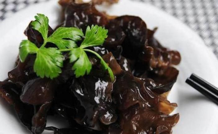 洋葱|血管“清道夫”已找到,不是洋葱黑木耳,而是它,血栓悄悄溜