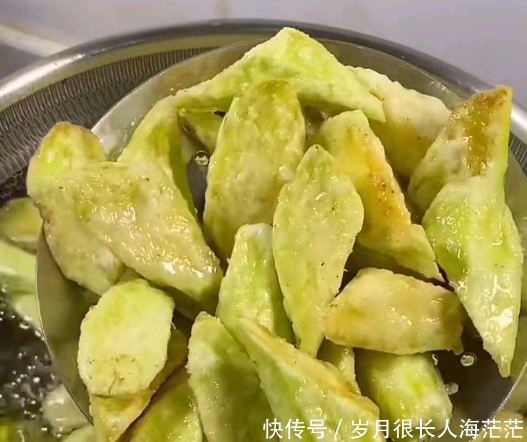 慢妈做了一桌子家常菜，老公说，这样吃，挣钱的动力更大了