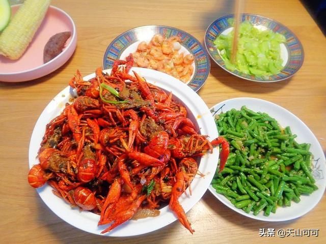 杭州|看杭州人周末一日三餐吃的啥？粗粮细粮一起吃，小龙虾做午餐