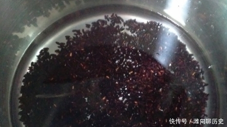 天气冷，多用这4种食材煮粥，一碗下肚暖身暖胃，常喝舒服过冬天