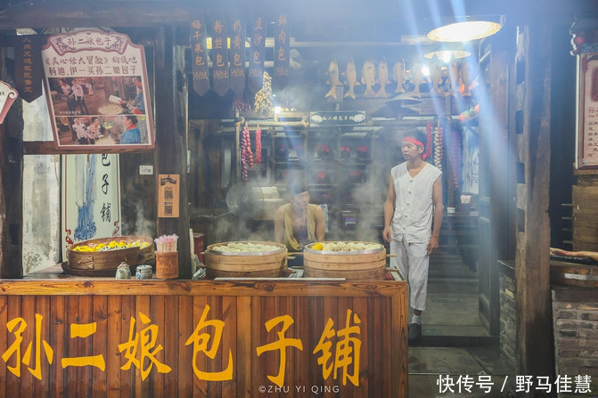 中国最挣钱的仿古景区,门票高达300多元,游客却觉得很值