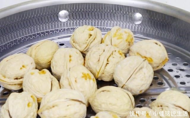 把核桃放锅里蒸一蒸，没想到这么厉害，涨知识了！